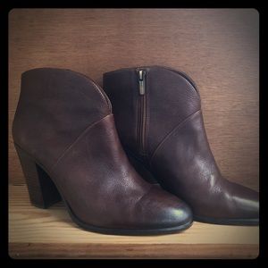 Cute leather booties 91/2